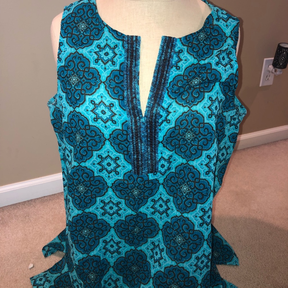 Sleeveless blouse